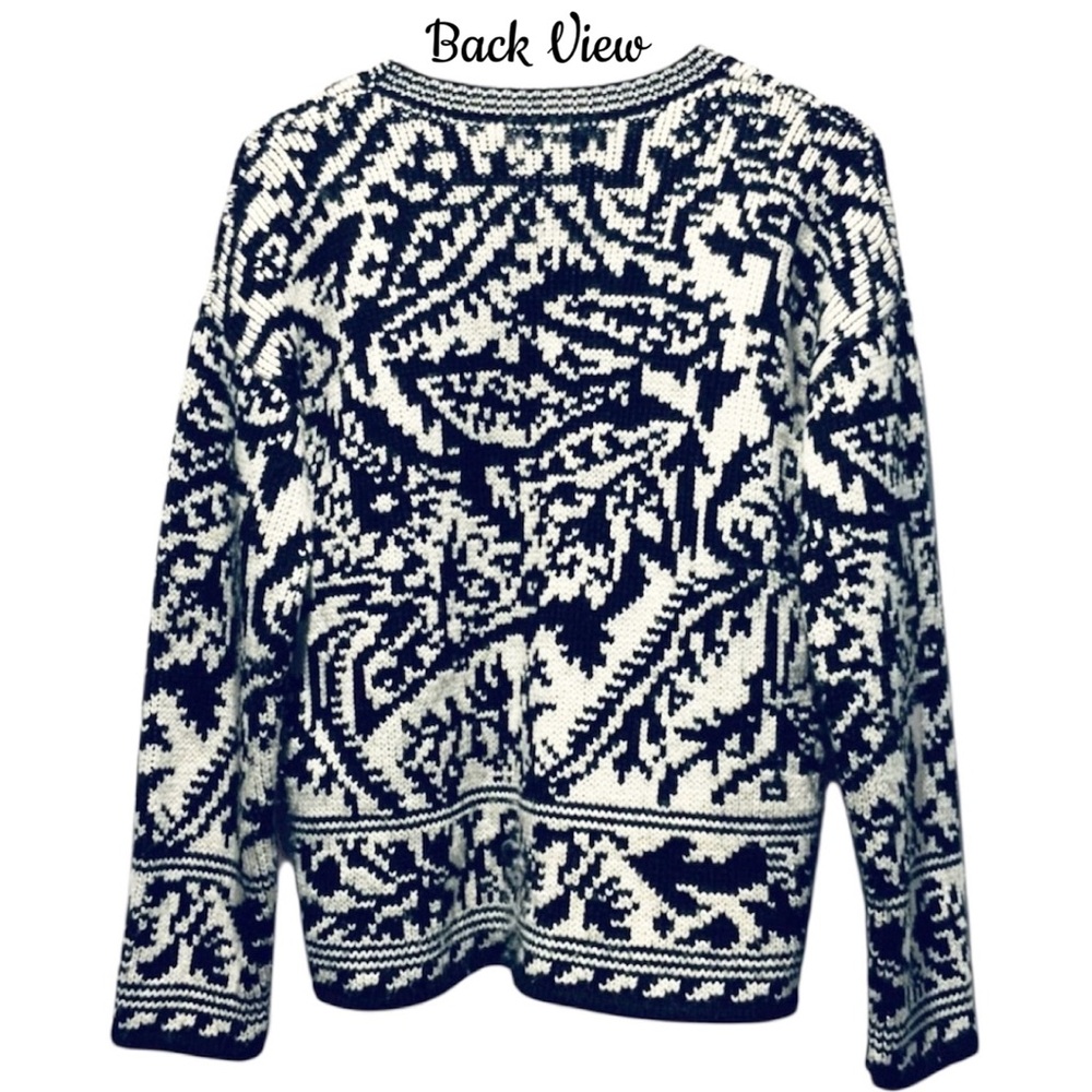 ITALIAN BLACK & CREAMY WHITE SWEATER / SIZE 38 - LIKE MEDIUM - Picture 4 of 14